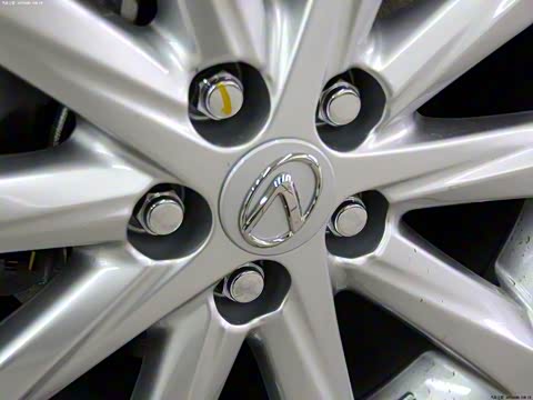 2013�� CT200h ���ʰ�