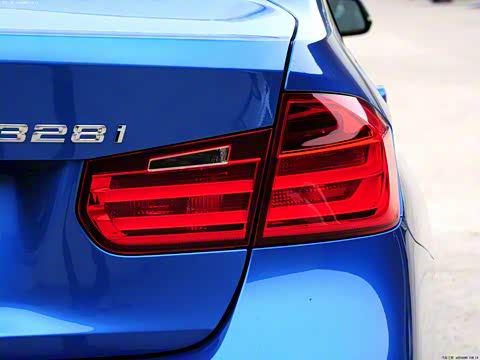 2013�� �Ŀ� 328i M�˶���