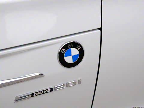 2013�� sDrive20i������