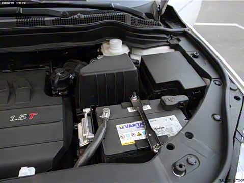 2013�� �˶��� 1.5T �ֶ�������Ӣ��