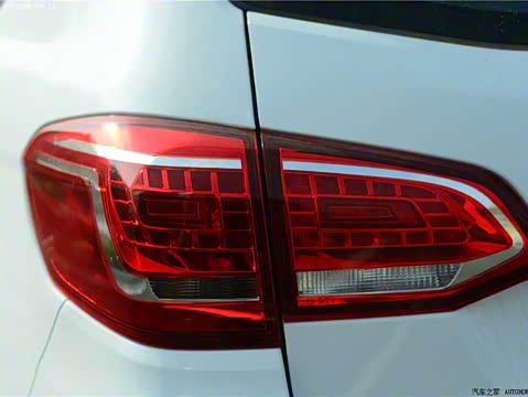 2013�� �˶��� 1.5T �ֶ�������Ӣ��