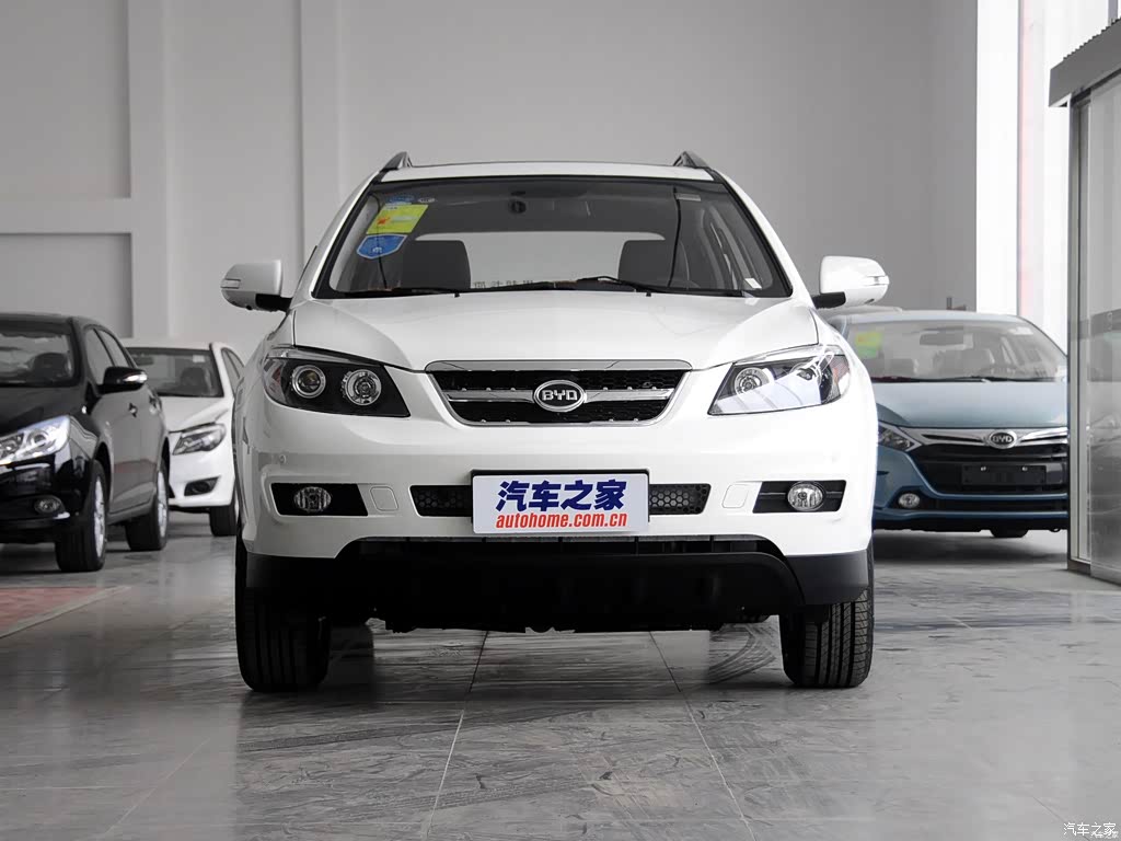 汽车图片 比亚迪 比亚迪s6 2014款 2.4l 自动尊贵型 7座