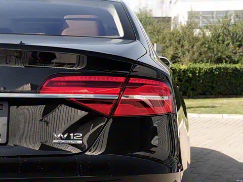 2014�� A8L 6.3 FSI W12 quattro�콢��