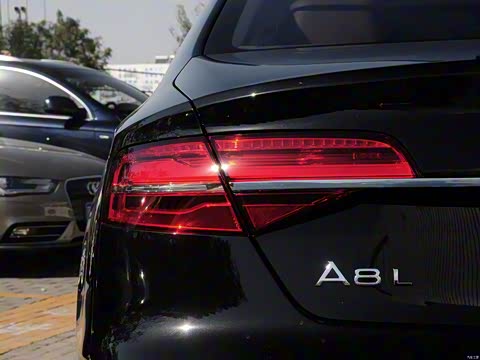 2014�� A8L 6.3 FSI W12 quattro�콢��