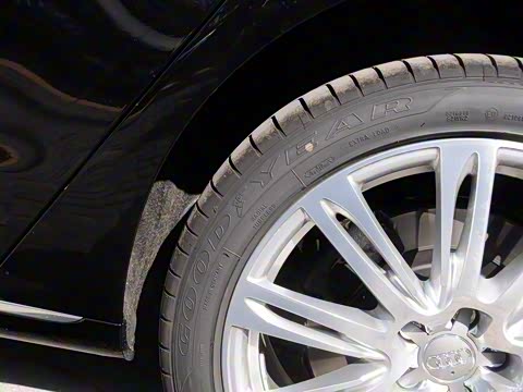 2014�� A8L 6.3 FSI W12 quattro�콢��