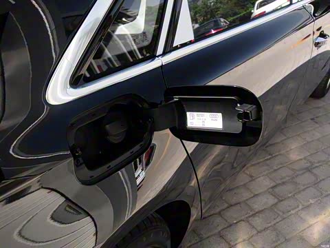 2014�� A8L 6.3 FSI W12 quattro�콢��