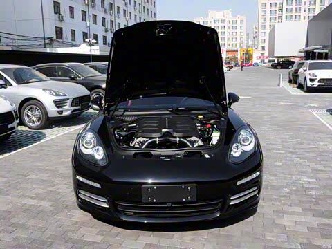 2014�� Panamera Executive 3.0T