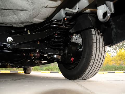 2014�� M5 1.6L �ֶ���׼��