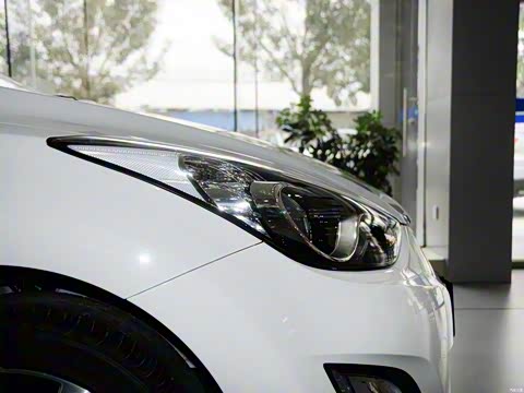 2015�� 1.6L �Զ������