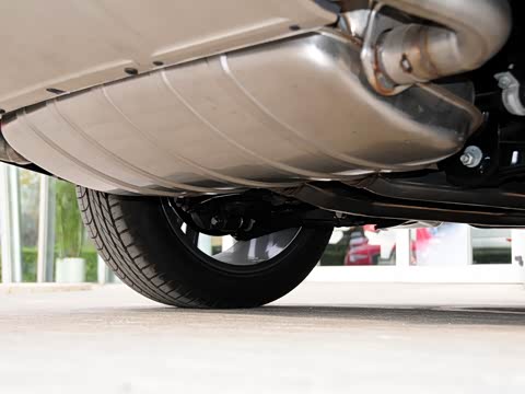 2015�� 40 TFSI �����