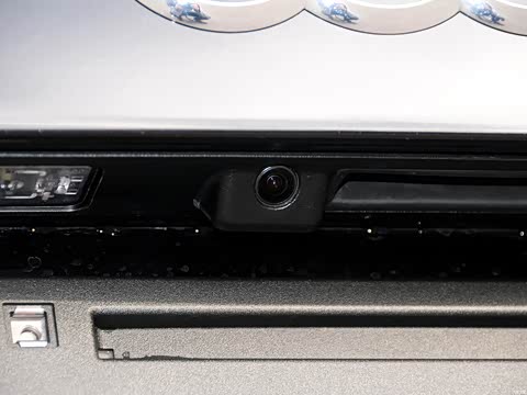 2015�� 40 TFSI �����