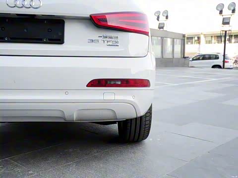 2015�� 35 TFSI quattro ������