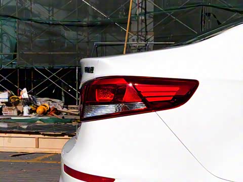 2015�� ���� 1.6L AT Premium