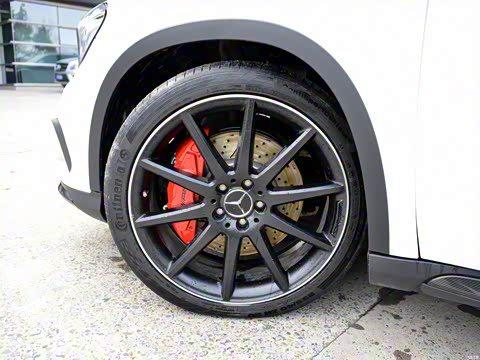 2015�� AMG GLA 45 4MATIC