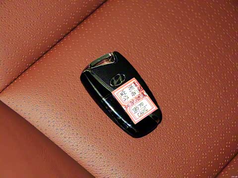 2013�� 3.0L 7��������ɫ�����콢��