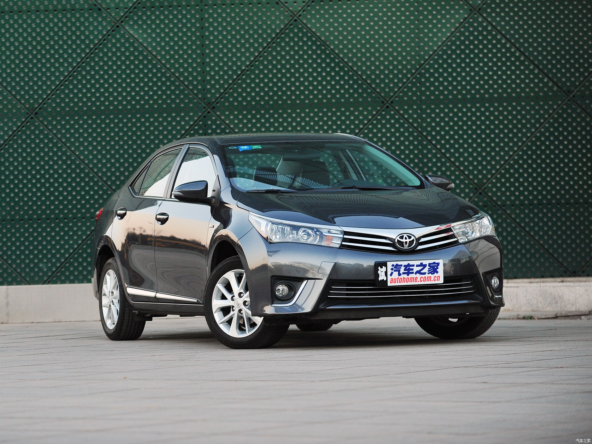 汽车图片 丰田 卡罗拉 2014款 1.6l cvt glx-i导航版