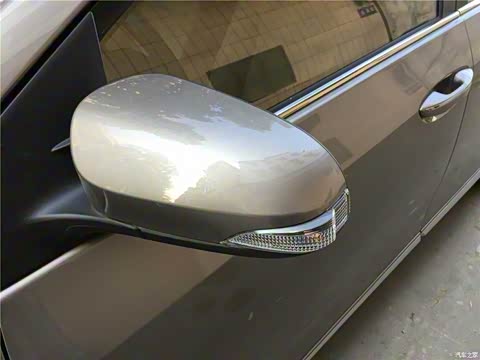 2014�� 1.6L CVT GL-i��Ƥ��