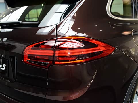 2015�� Cayenne S 3.6T