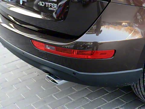 2015�� 40 TFSI ������