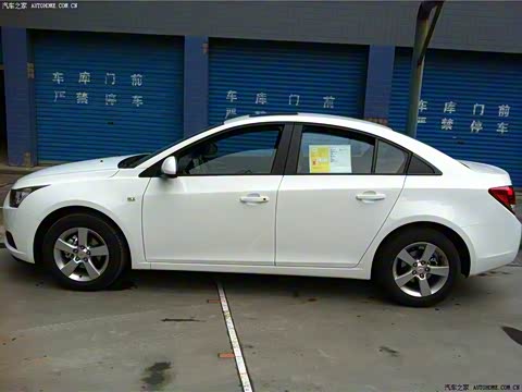 2013�� 1.6L SE MT