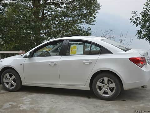 2013�� 1.6L SE MT