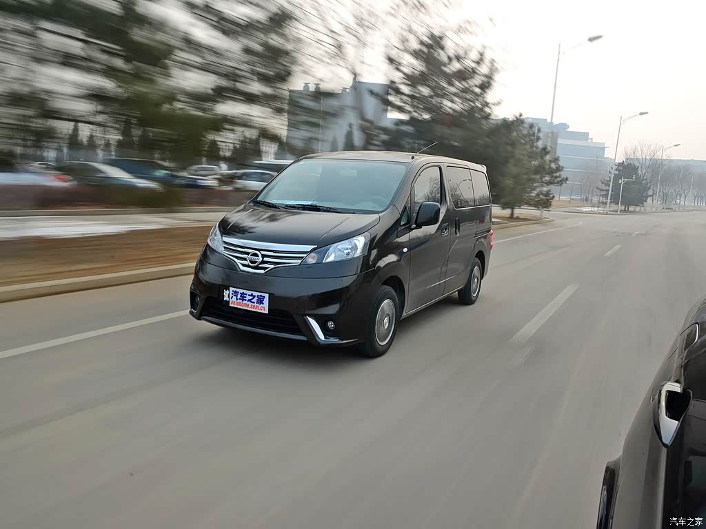 郑州日产 日产nv200 2014款 1.6l cvt尊贵型 国iv