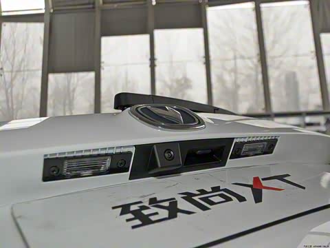 2013�� 1.6L �ֶ��¿��� ��V