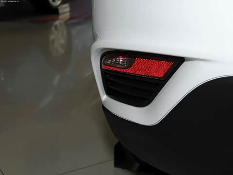 2013�� 1.6L �ֶ��¿��� ��V