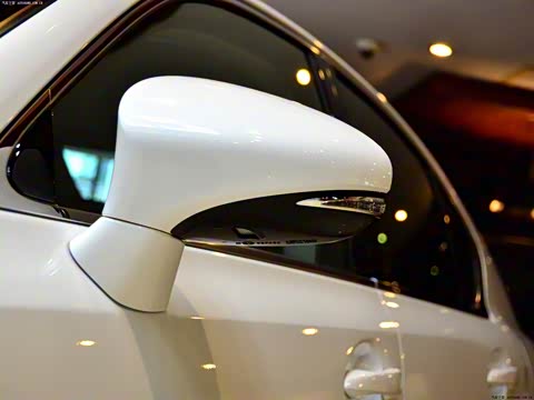 2014�� 300h ���Ȱ�