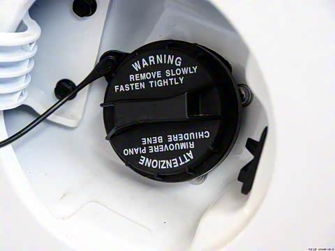 2014�� 1.6L MT GLS