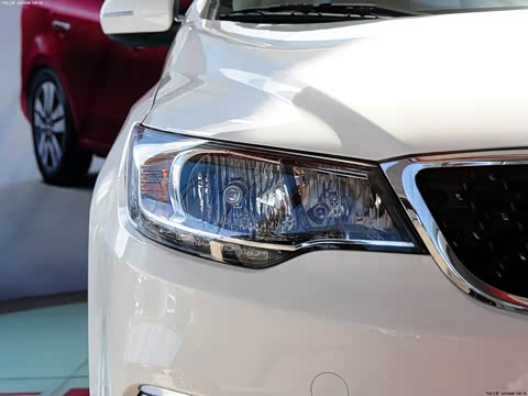 2014�� 1.6L MT GLS