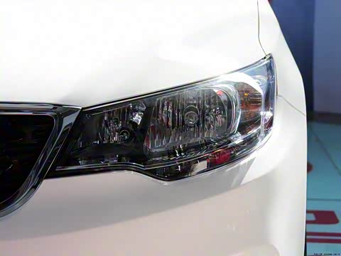 2014�� 1.6L MT GLS