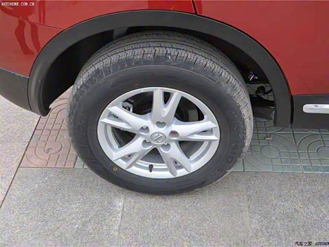 2012�� 2.0XL �� CVT 2WD