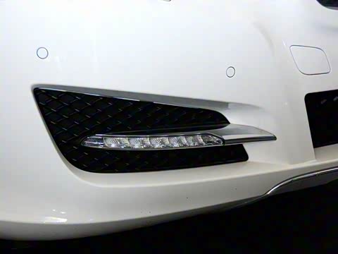 2011�� R 300 L ������