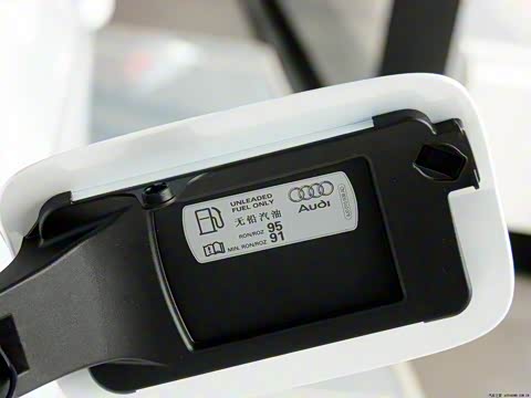 2014�� Limousine 40 TFSI S line ������