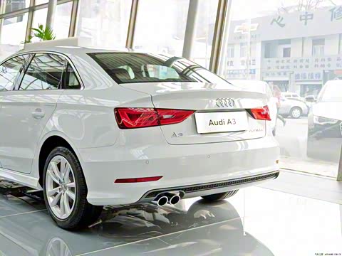 2014�� Limousine 40 TFSI S line ������