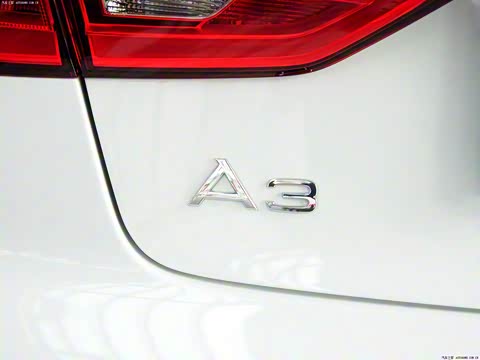 2014�� Limousine 40 TFSI S line ������