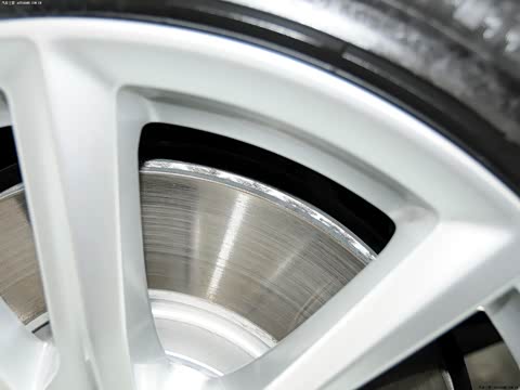 2014�� Limousine 40 TFSI S line ������