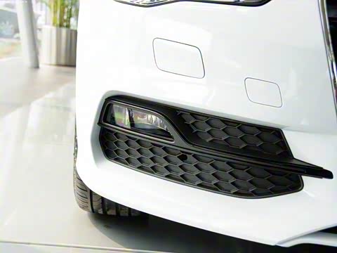 2014�� Limousine 40 TFSI S line ������