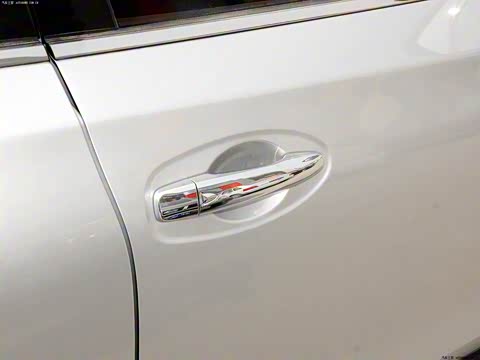 2014�� 2.0L CVTʱ�а� 2WD