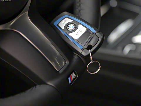 2014�� 328i M�˶���