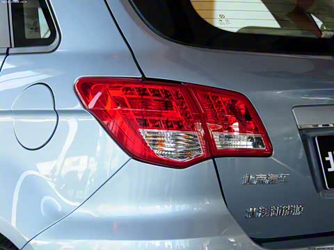 2014�� E150EV �Ƽ���