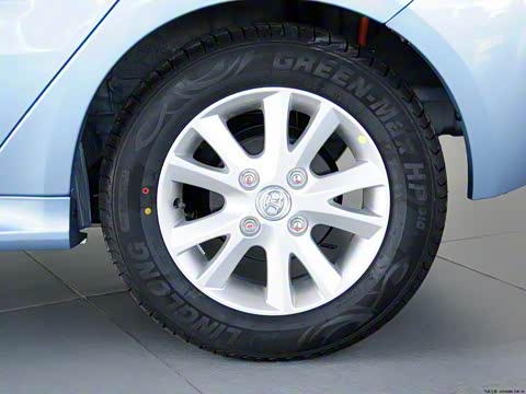 2014�� E150EV �Ƽ���