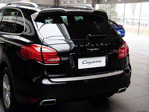 2014�� Cayenne Platinum Edition 3.0T