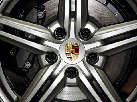 2014�� Cayenne Platinum Edition 3.0T