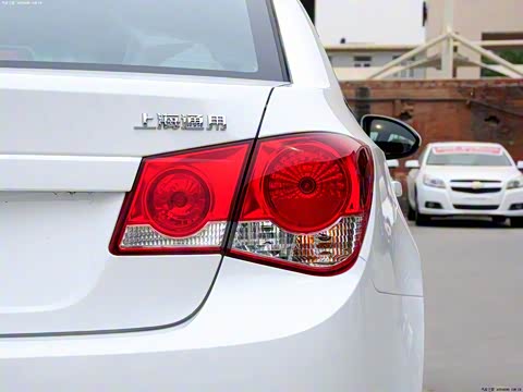 2013�� 1.6L SL MT