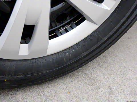 2013�� 1.6L SL MT