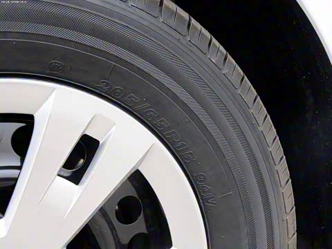 2013�� 1.6L SL MT