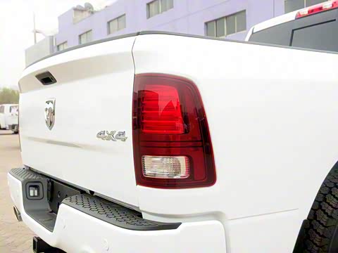 2014�� 1500 �˶���