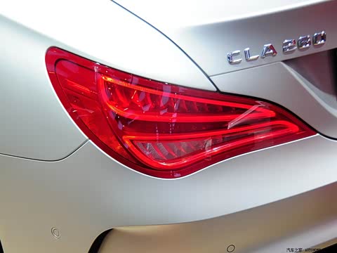 2014�� CLA 260 4MATIC